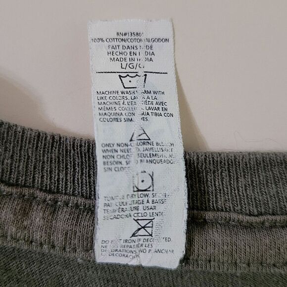 Women's Olive Graphic Maui Hawaii Short Sleeve Pullover Tee - Picture 8 of 9
